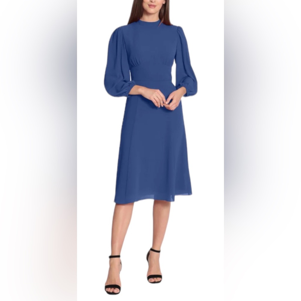 👗 NWT! Maggy London Blue Crepe Dress